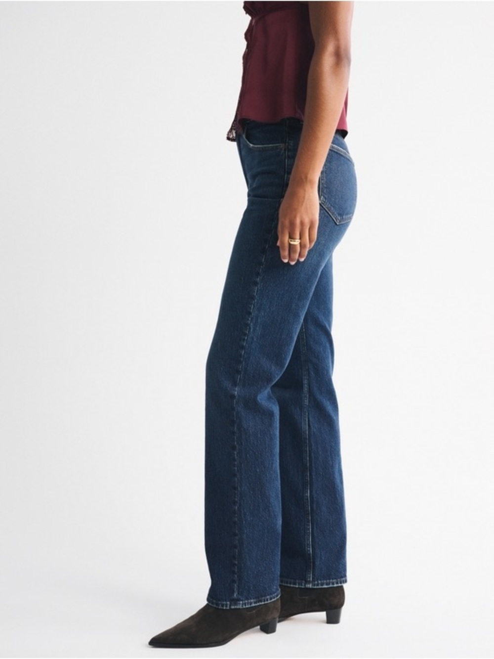 NWT’s Abercrombie Curve Love Ultra High Rise 90s Straight Jean - Picture 3 of 9